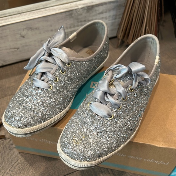 Keds for KATE SPADE metallic silver glitter shoes size 7. Great Condition! - Picture 2 of 6